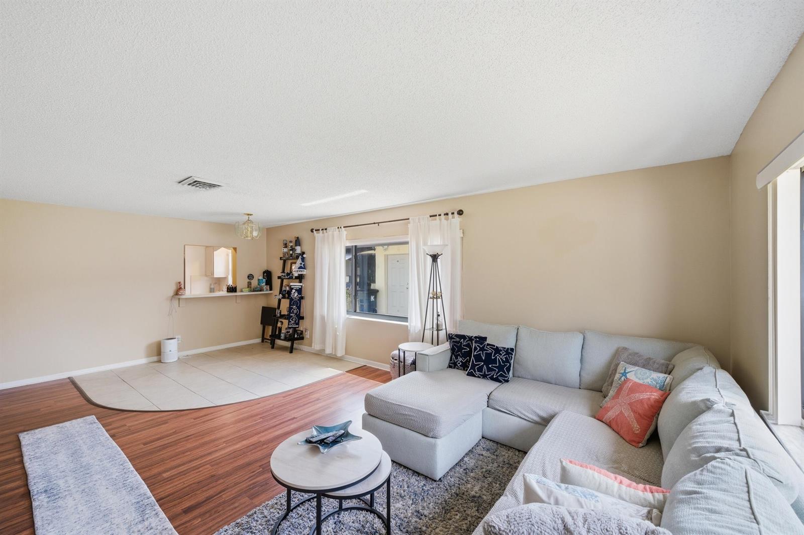 10222 Pine Drive, Boynton Beach FL 33437 photo 3