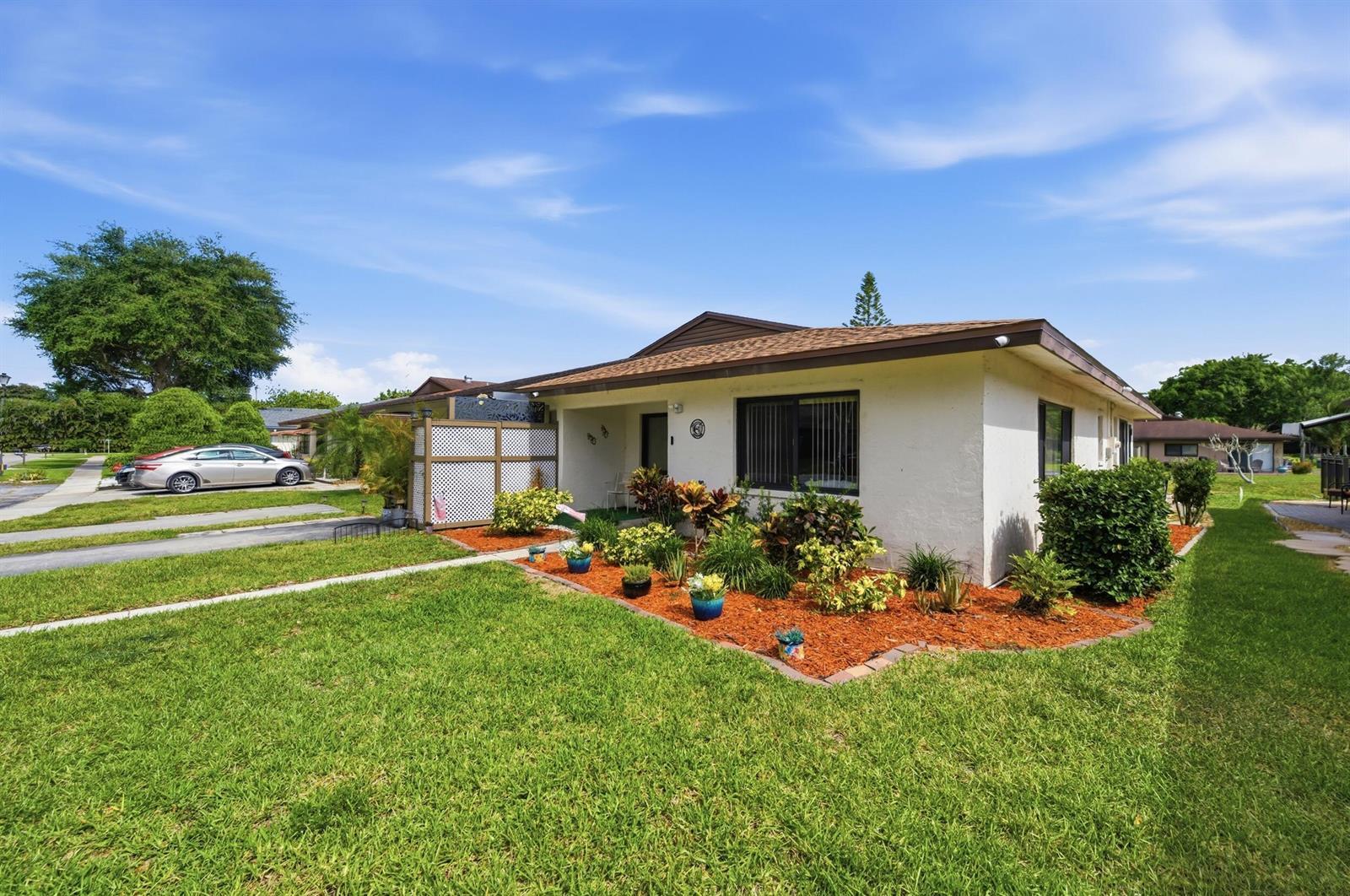10222 Pine Drive, Boynton Beach FL 33437