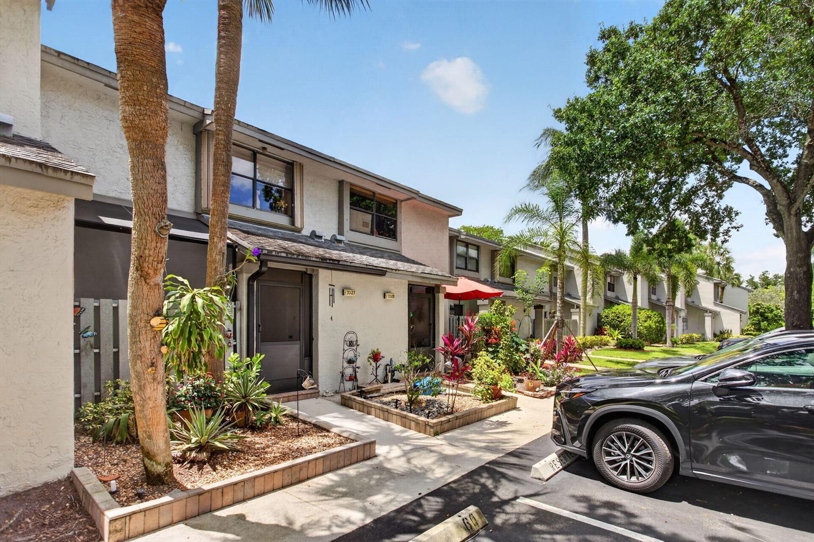 3327 Carambola Circle S, Coconut Creek FL 33066 photo 3