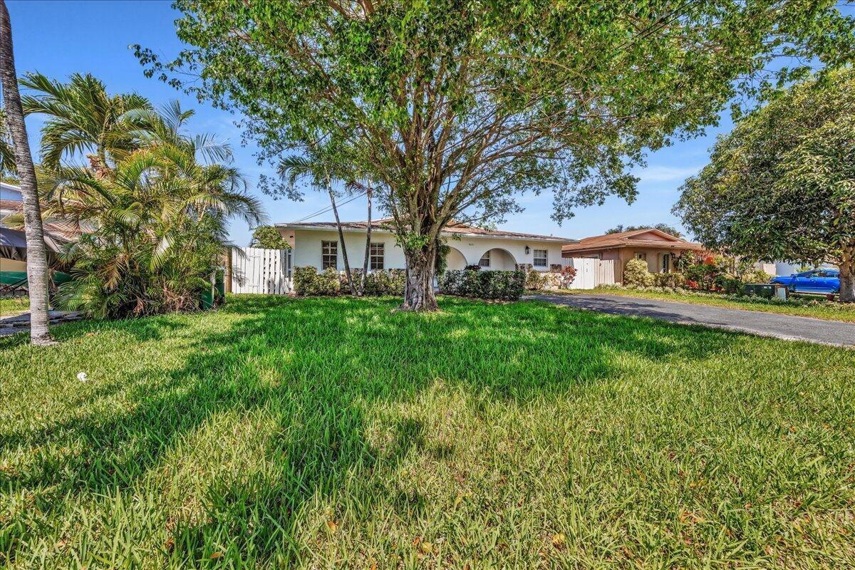 4641 SW 43rd Avenue, Dania Beach FL 33314 photo 2