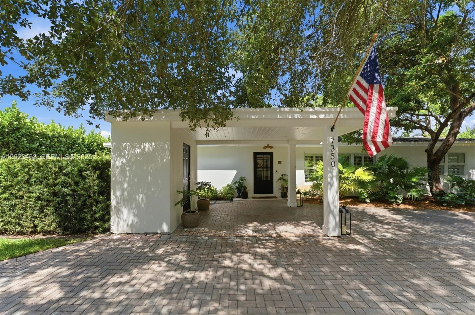 7350 SW 65th Ave, South Miami FL 33143 photo 2