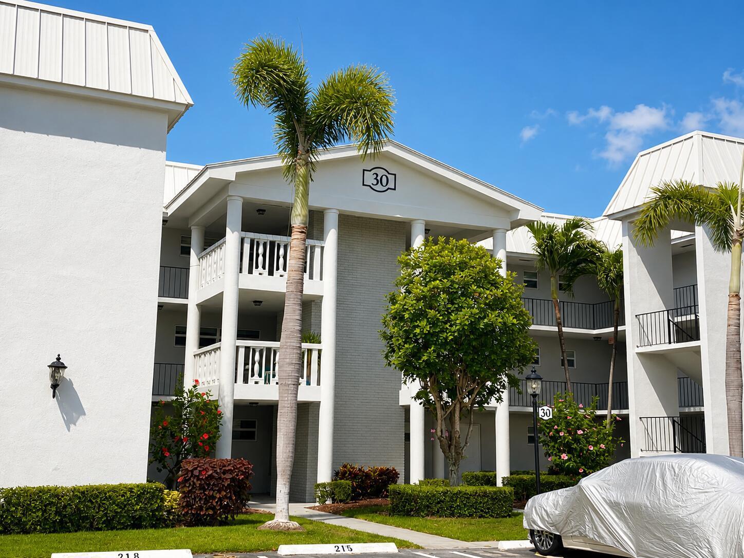 30 Colonial Club Drive # 203, Boynton Beach FL 33435