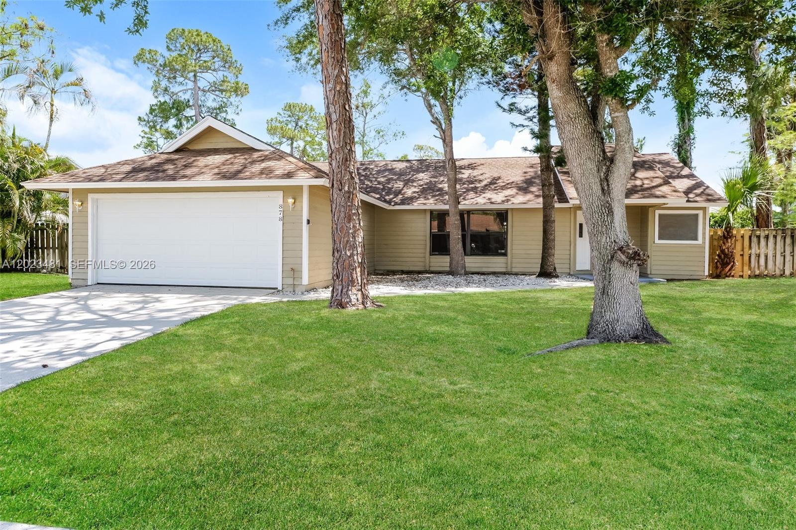 878 Daffodil Dr, Wellington FL 33414