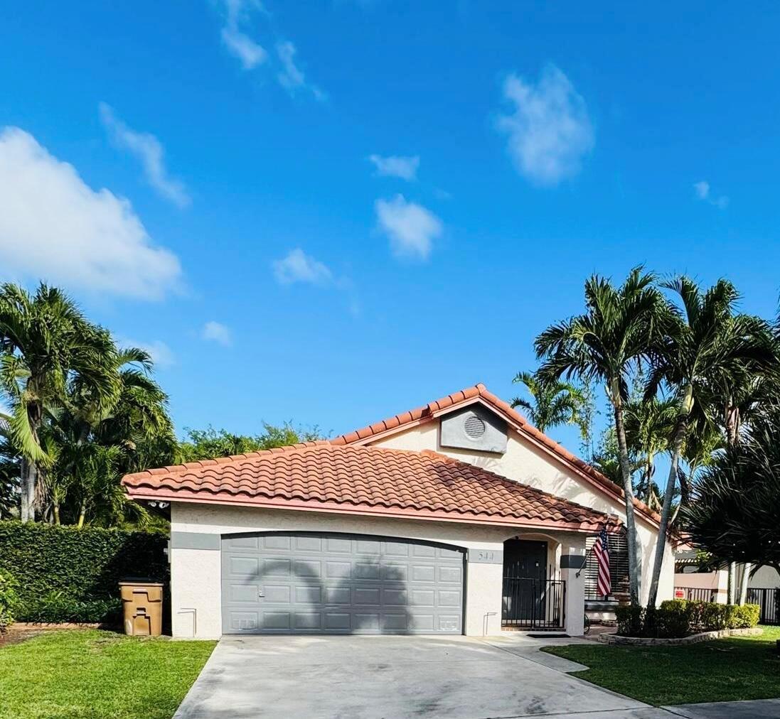 544 NW 38th Avenue, Deerfield Beach FL 33442 photo 2