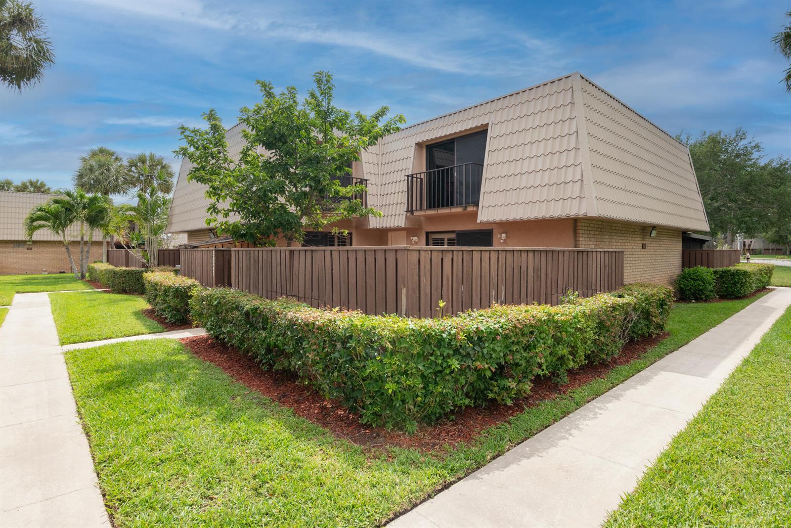 5821 58th Way, West Palm Beach FL 33409