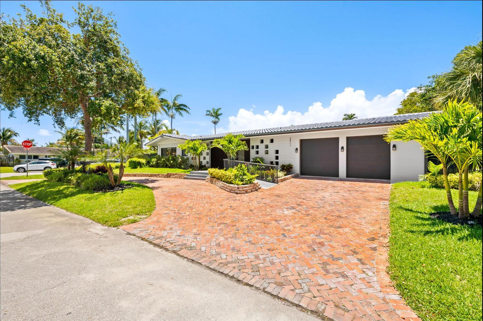 2811 NE 53rd Court, Lighthouse Point FL 33064 photo 3