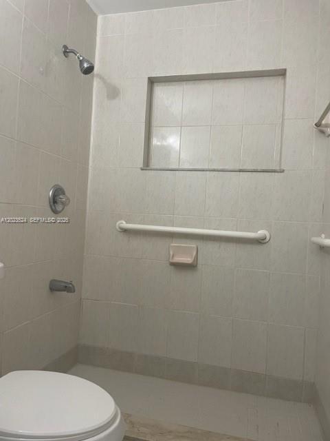 6141 Wiley St, Hollywood FL 33023 photo 4