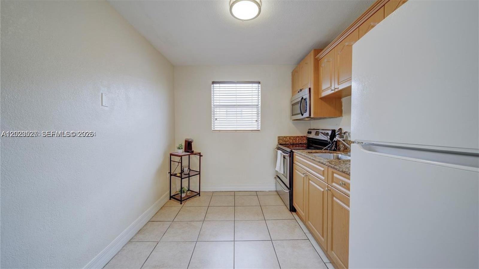 427 SW 6th St # 2, Miami FL 33130 photo 5