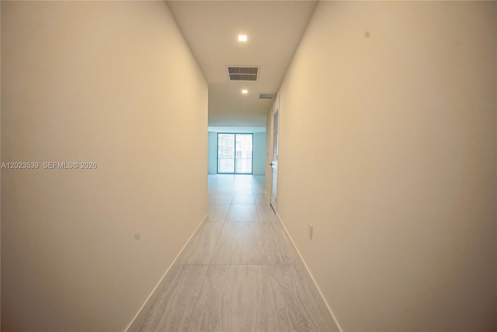 77 SE 5th St # 2203, Miami FL 33131 photo 2