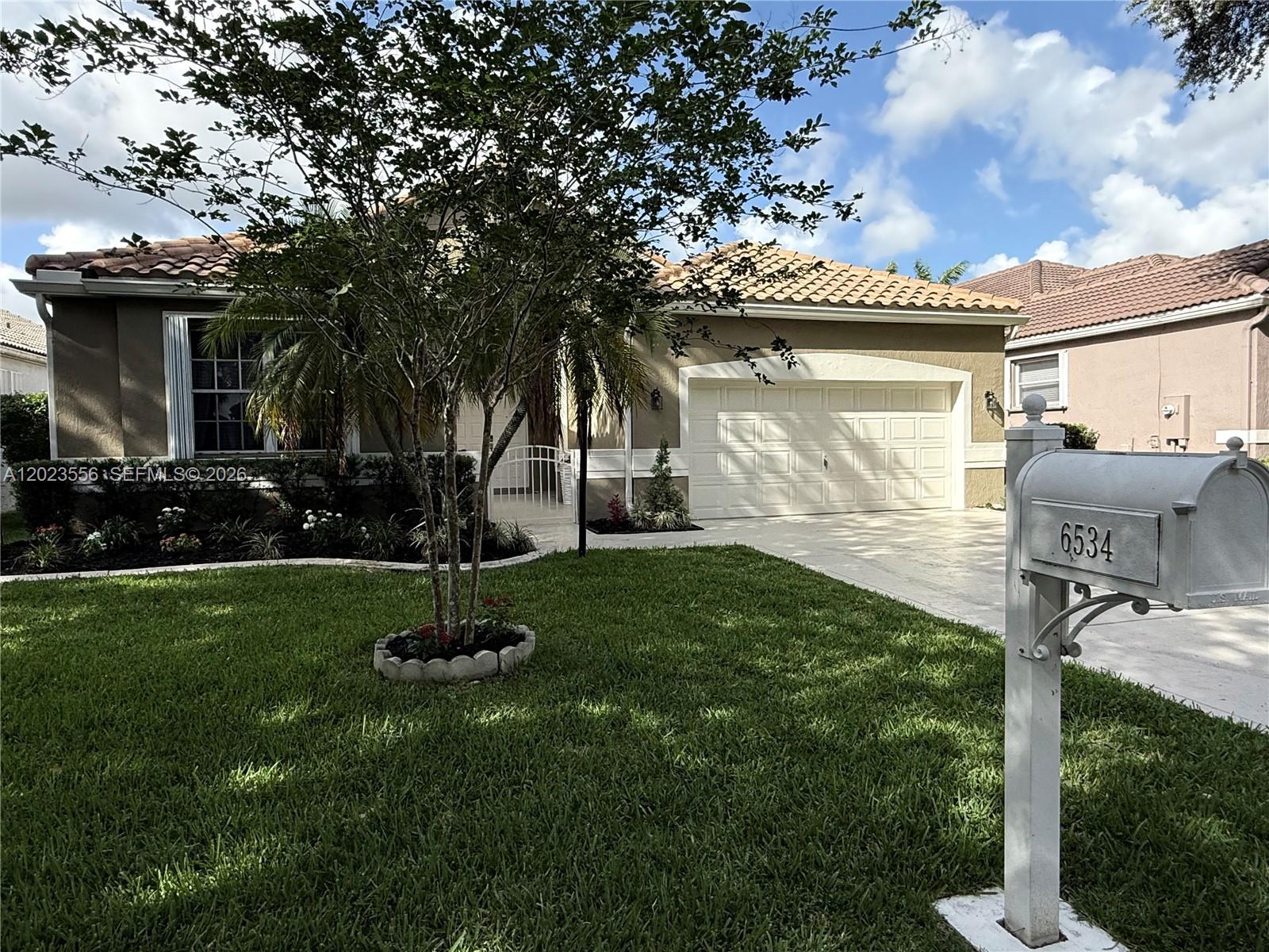 6534 NW 80th Dr, Parkland FL 33067
