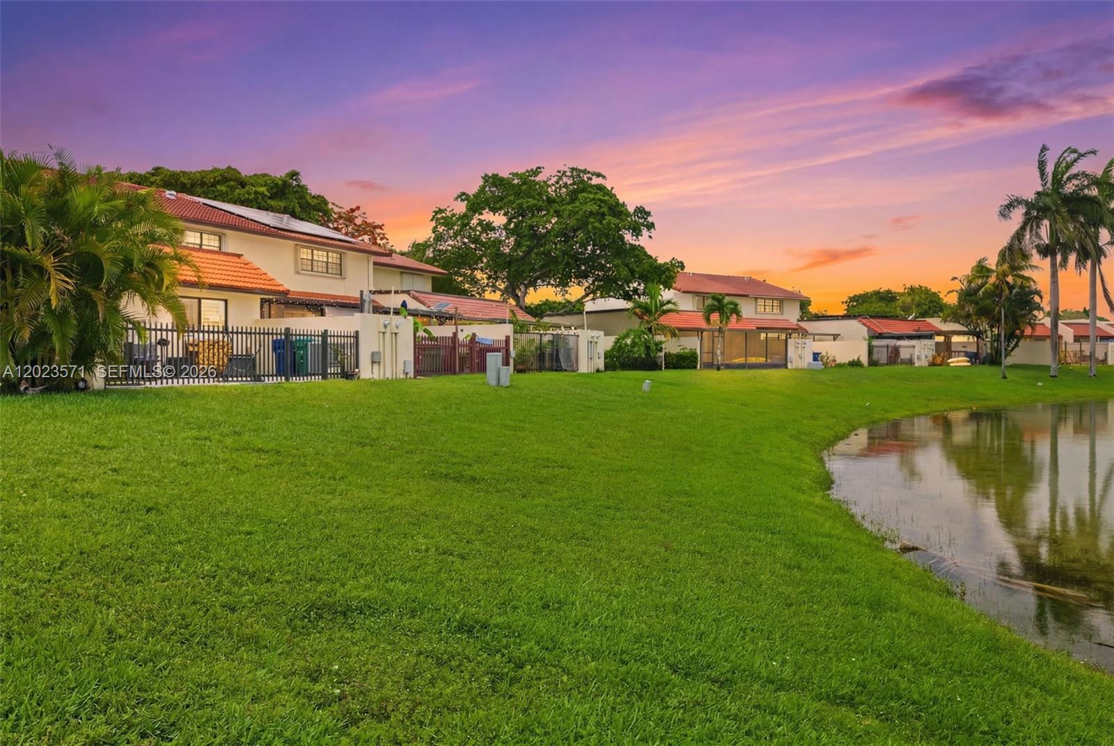 19009 NW 64th Ct, Hialeah FL 33015 photo 3