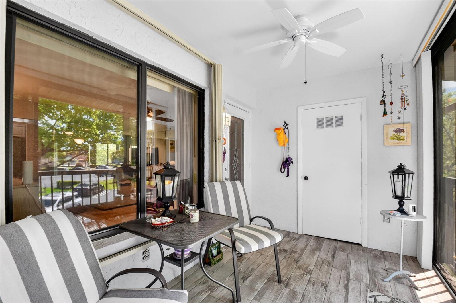 207 Pine Hov Circle # D2, FL 33463 photo 2