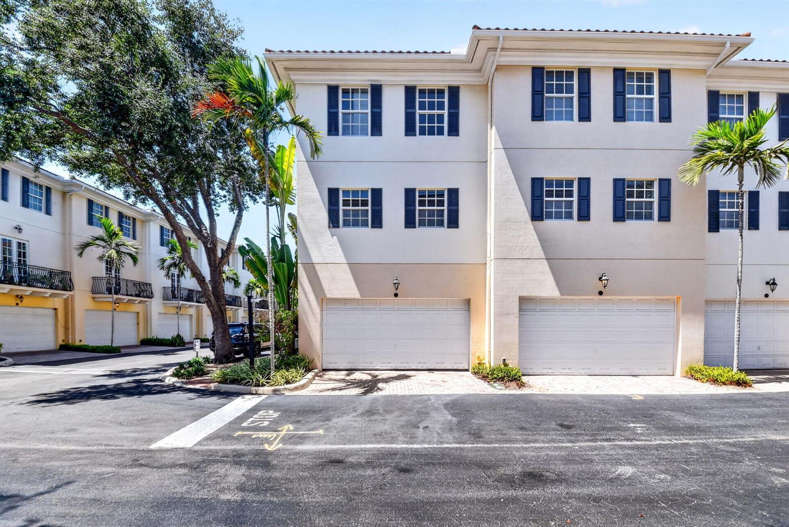 2502 N Dixie Highway # 32, FL 33460 photo 2