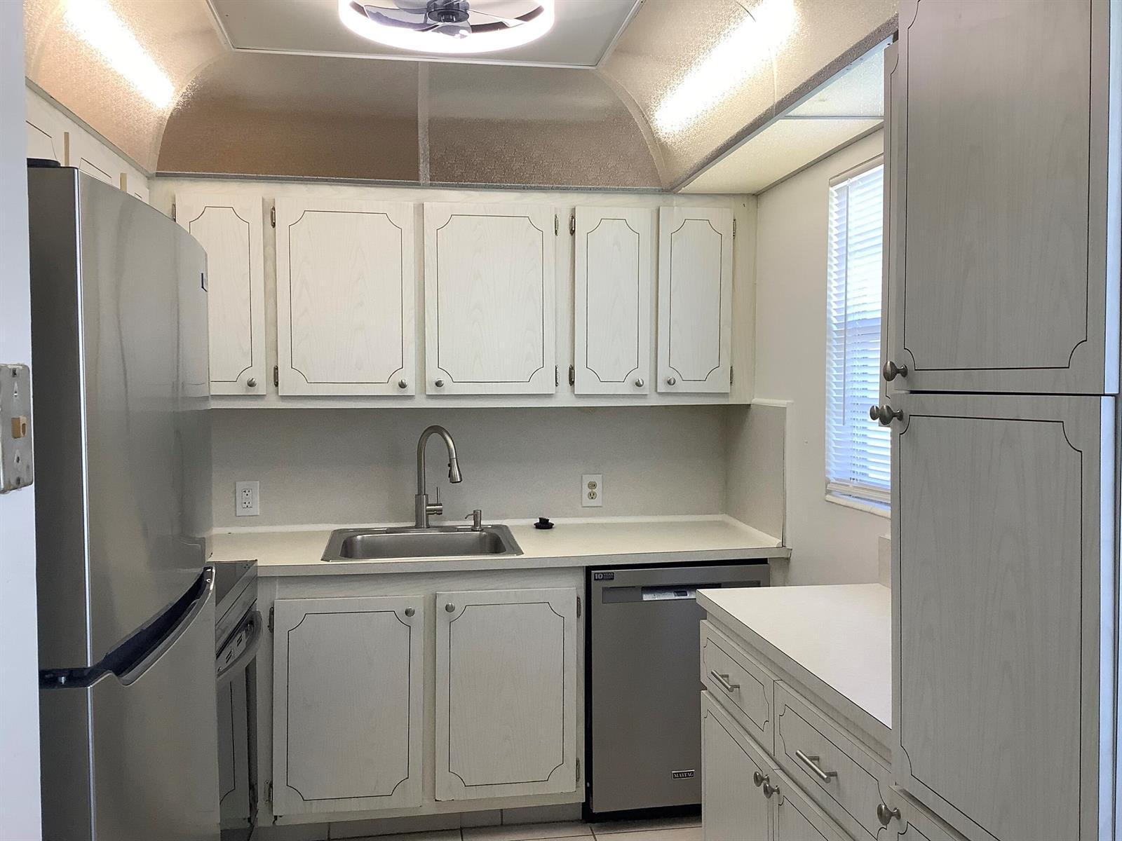 560 Fanshaw # 560, Boca Raton FL 33434 photo 3