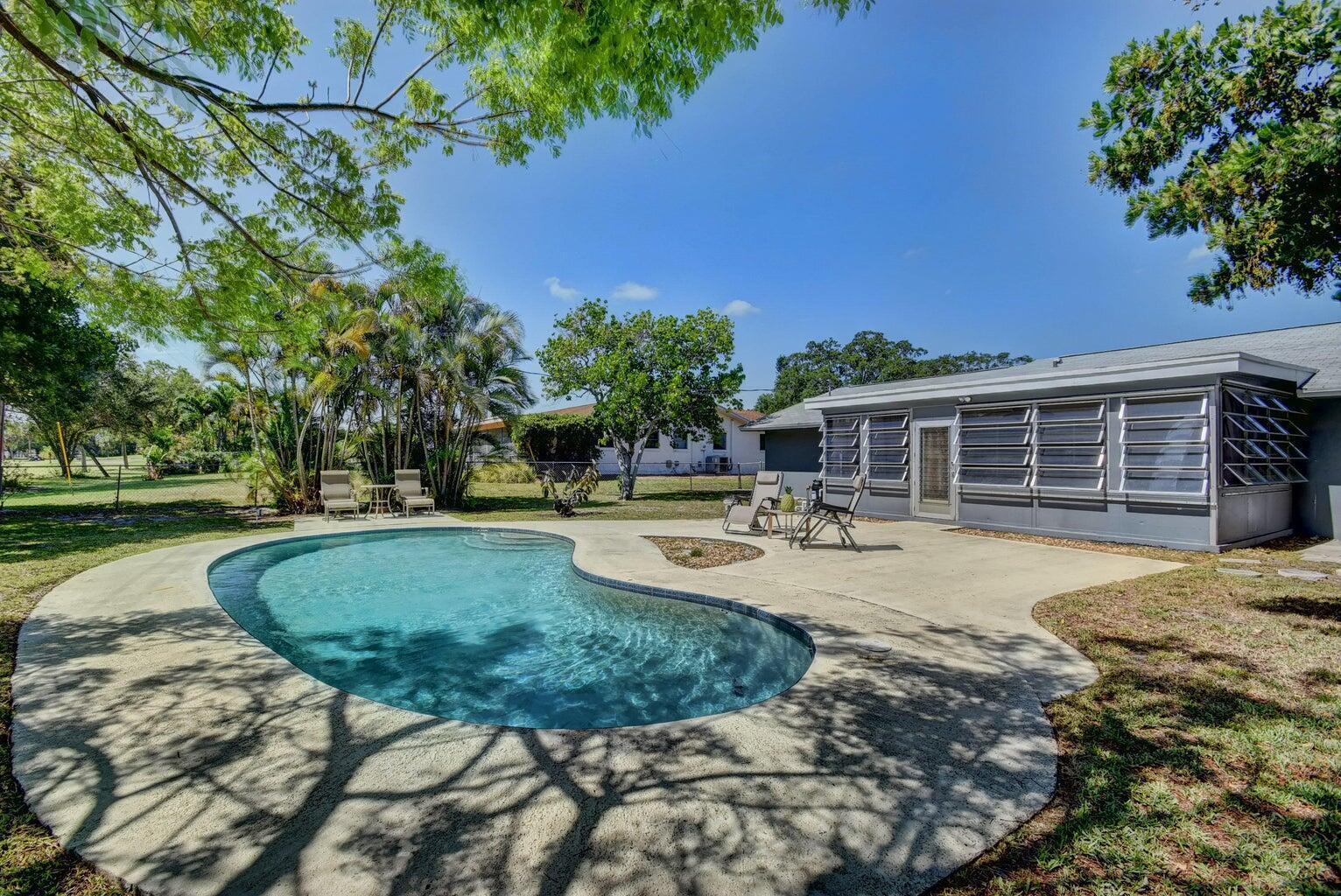 3230 Pebble Beach Drive, Lake Worth FL 33467 photo 3