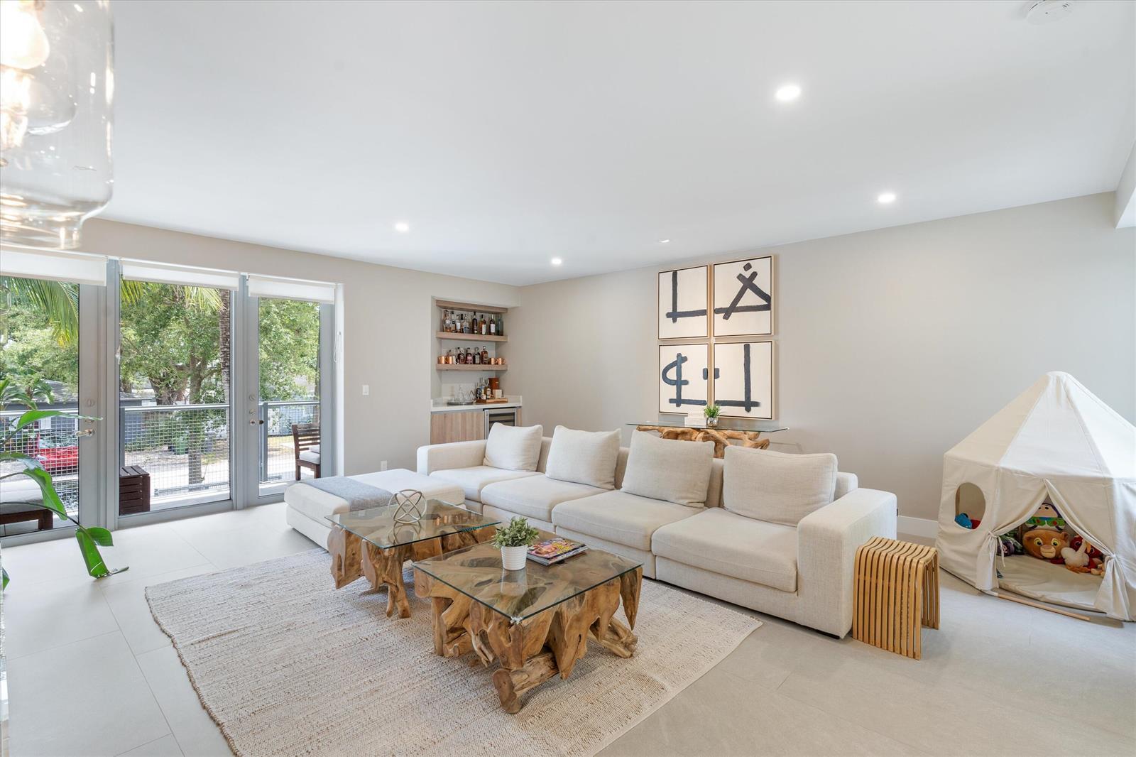 1509 NE 4th Place, Fort Lauderdale FL 33301 photo 3