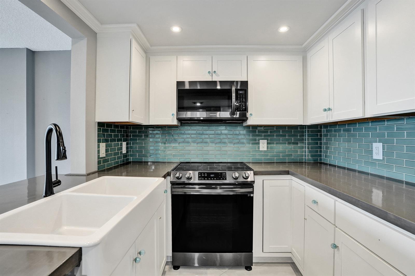 2611 N Riverside Drive # 604, Pompano Beach FL 33062 photo 4
