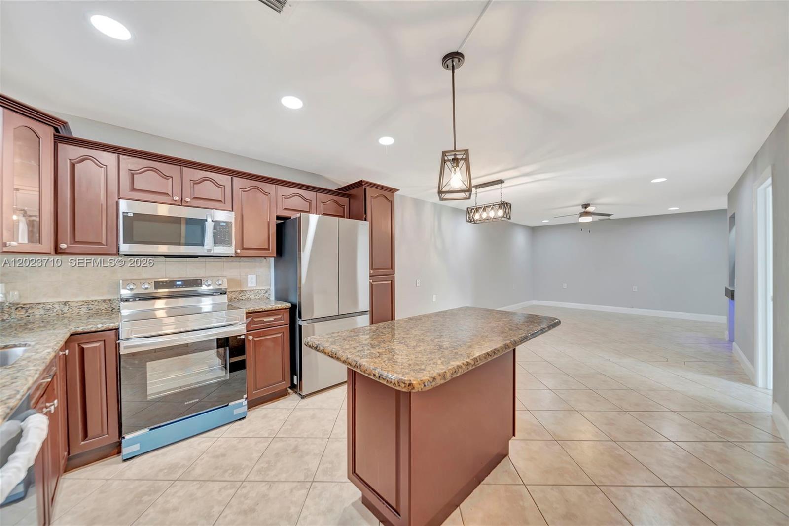 11640 NW 39th St # 8, Coral Springs FL 33065 photo 3