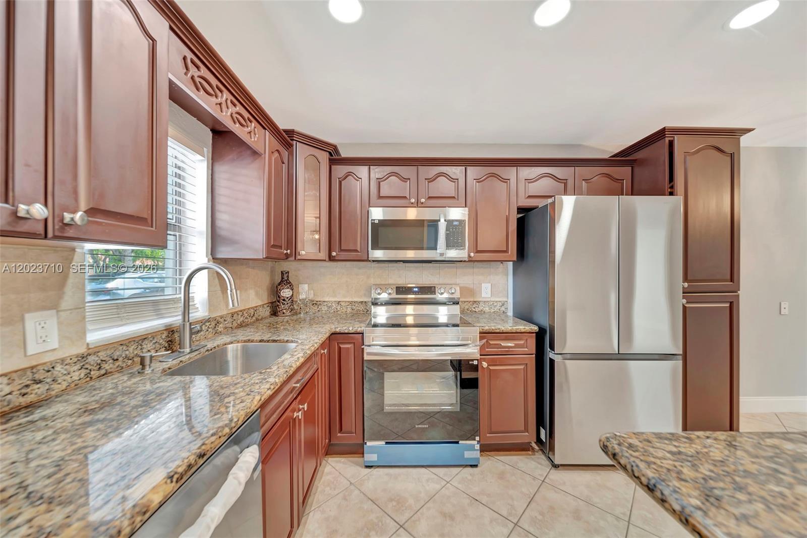 11640 NW 39th St # 8, Coral Springs FL 33065 photo 4