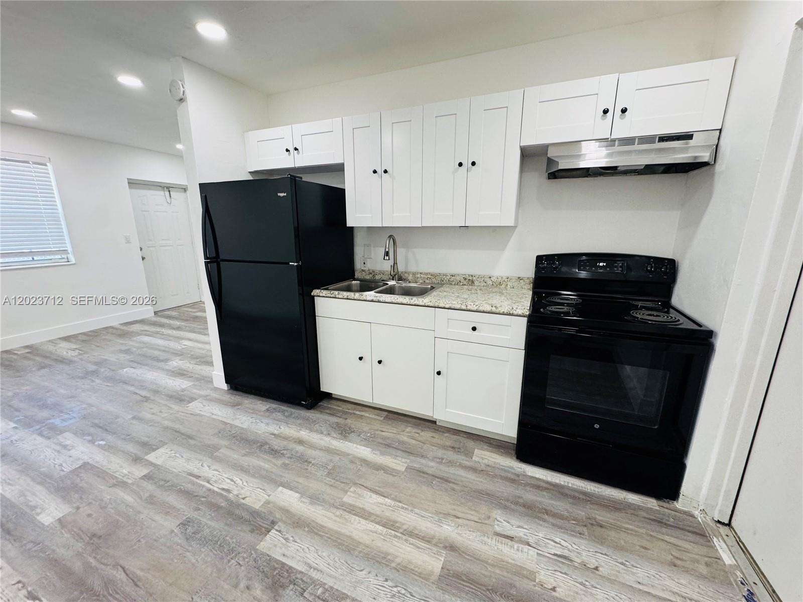 631 NW 11th Ave # B, Fort Lauderdale FL 33311 photo 2