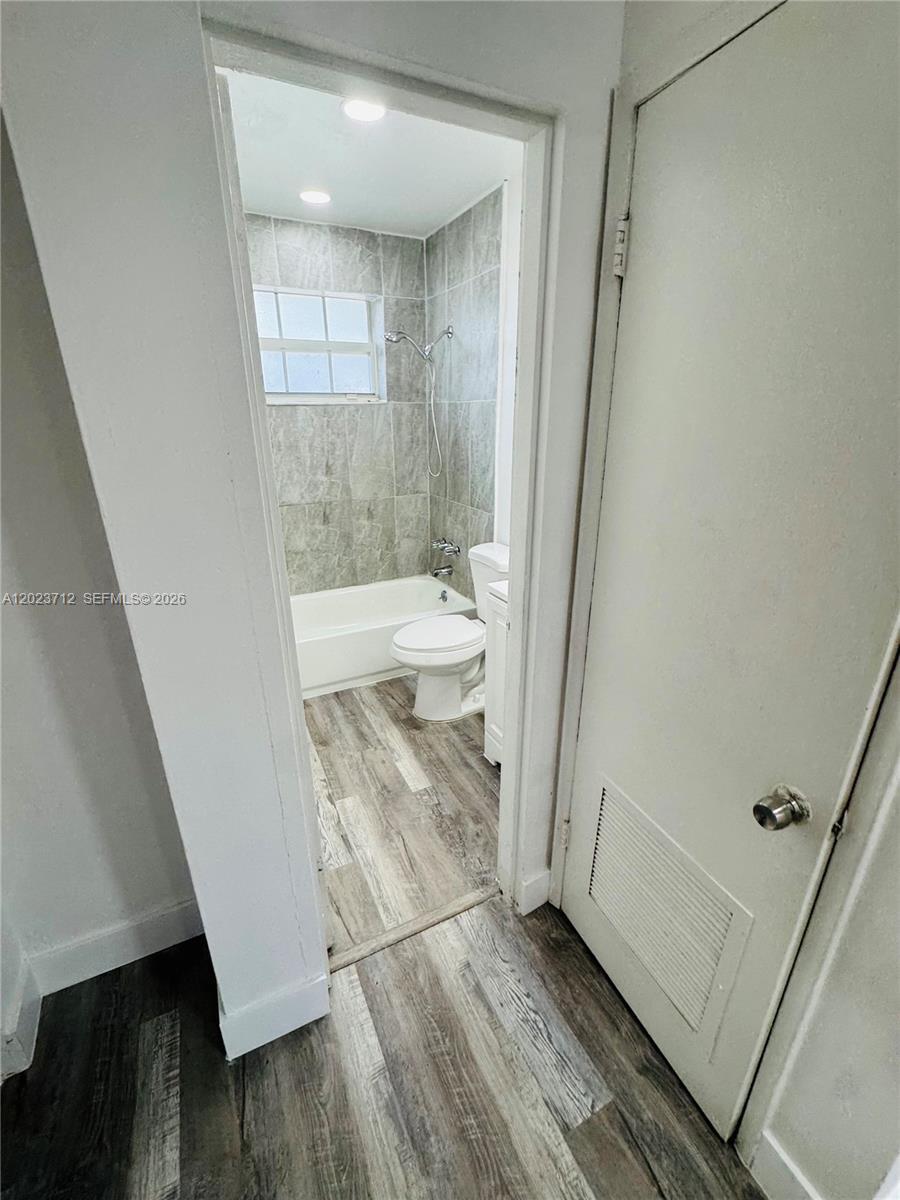 631 NW 11th Ave # B, Fort Lauderdale FL 33311 photo 4