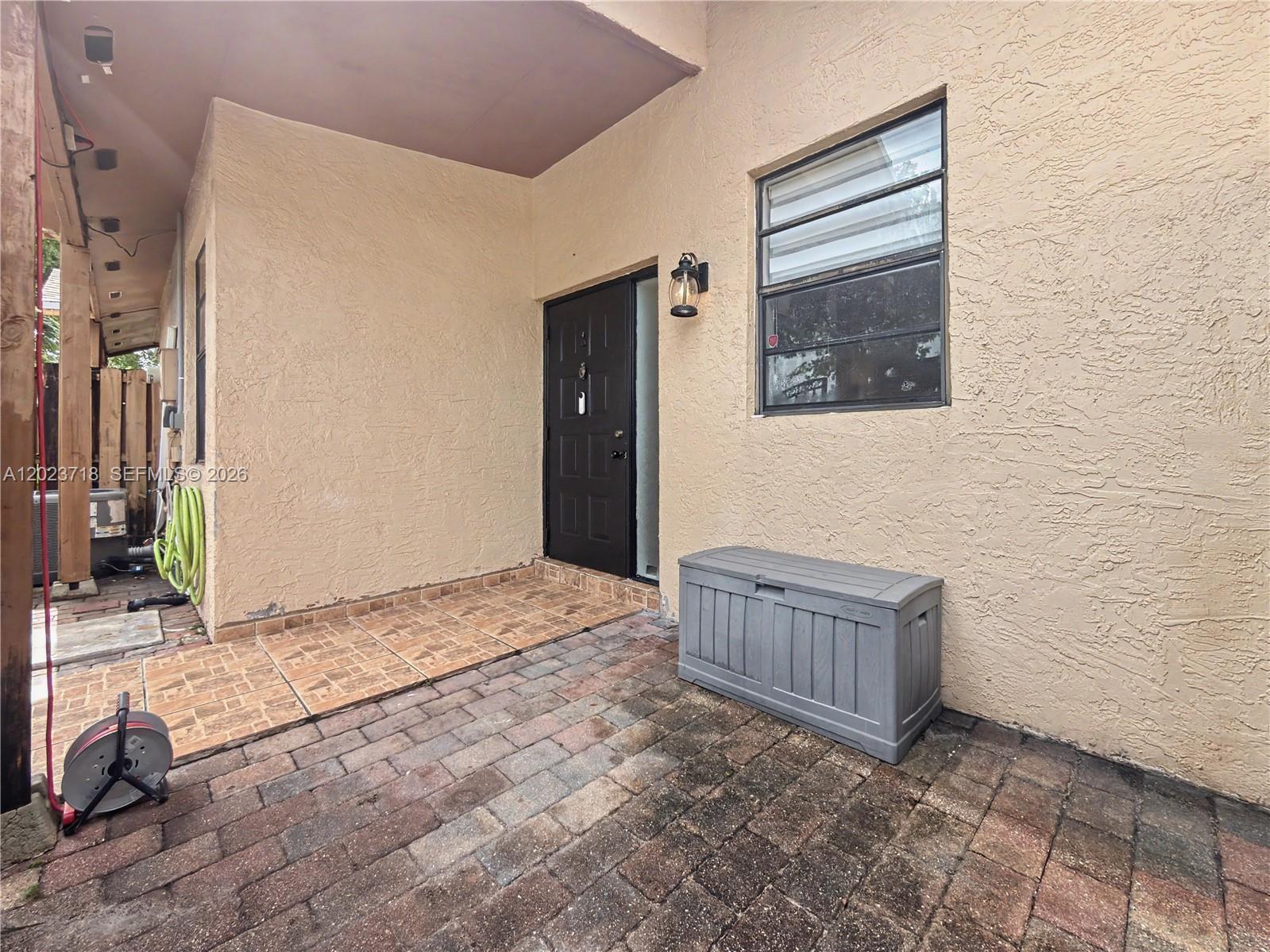 6704 NW 192nd Ter, Hialeah FL 33015 photo 4