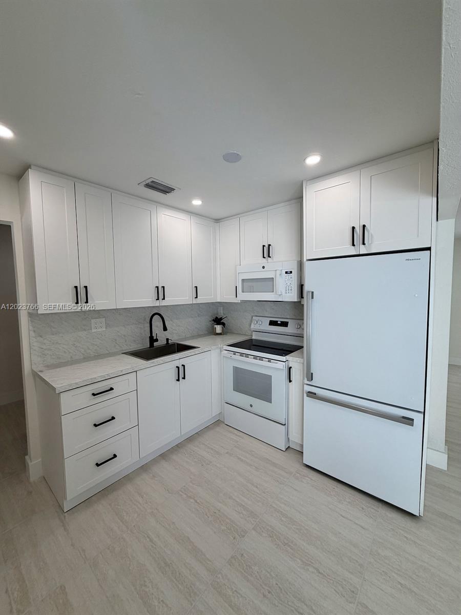 19255 NW 47th Pl, Miami Gardens FL 33055 photo 5