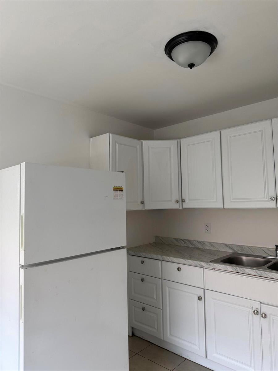 906 SE Tarpon Avenue # B, Stuart FL 34994 photo 3