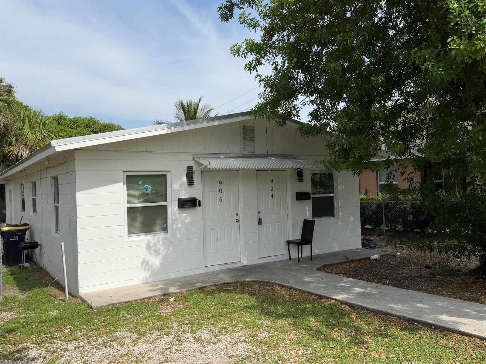 906 SE Tarpon Avenue # B, Stuart FL 34994