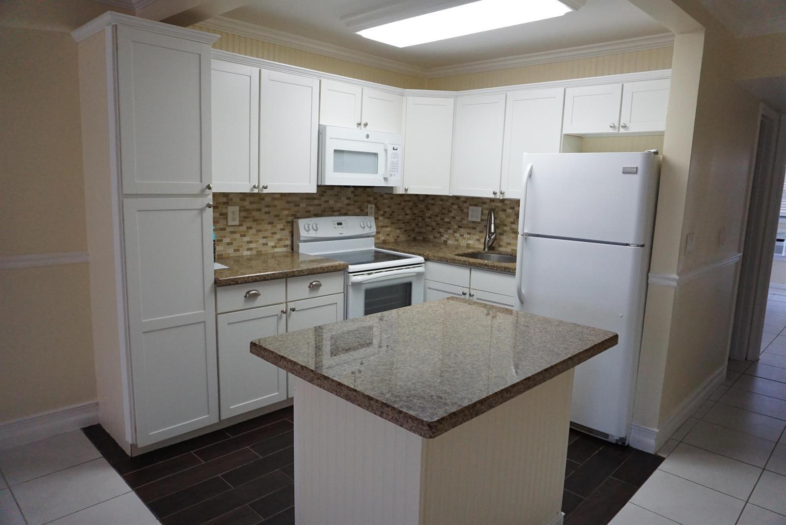 34 Andover B, West Palm Beach FL 33417