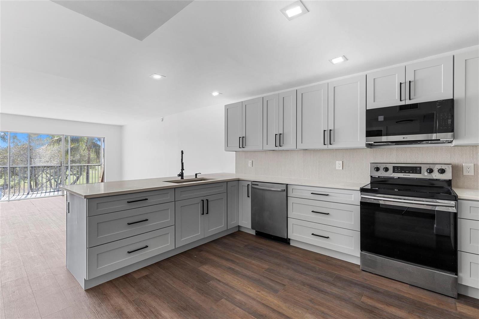 2800 N Palm Aire Drive # 310, Pompano Beach FL 33069 photo 4