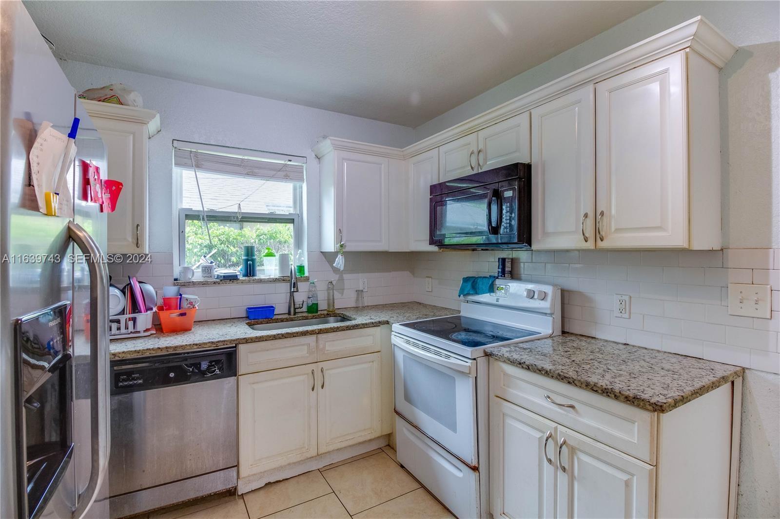 322 N C Street, FL 33460 photo 4