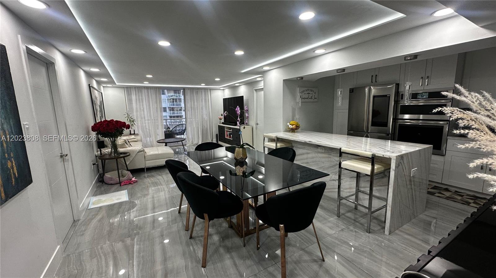 18041 Biscayne Blvd # 702, Aventura FL 33160 photo 2