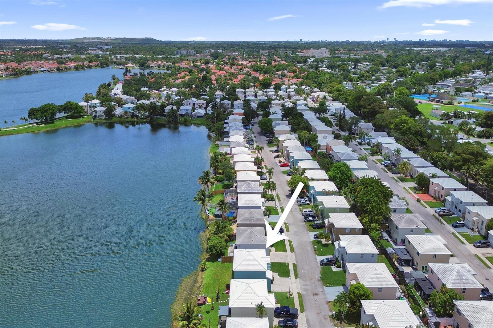 6733 Bayfront Drive, Margate FL 33063 photo 2