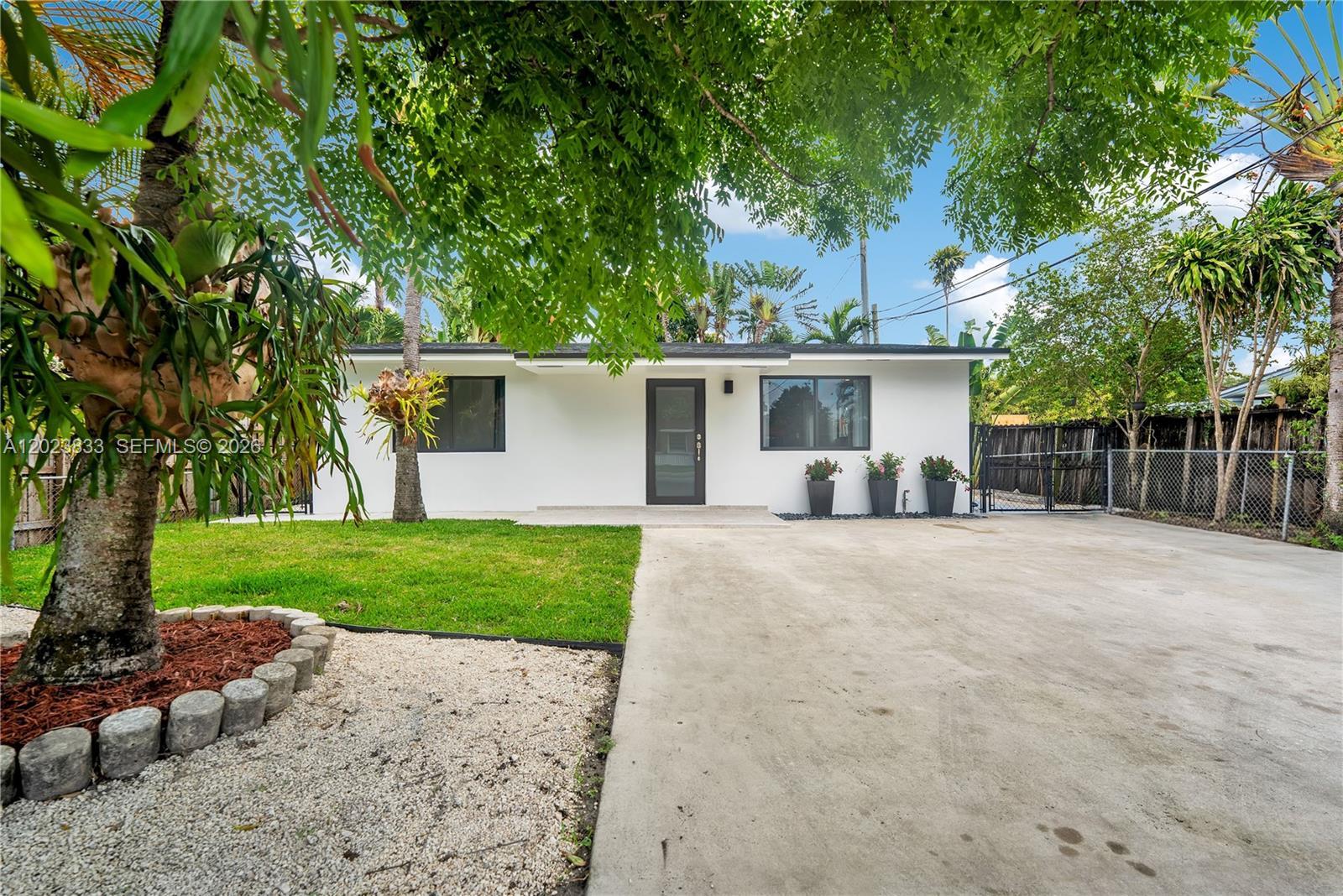 6566 SW 35th St, Miami FL 33155 photo 2