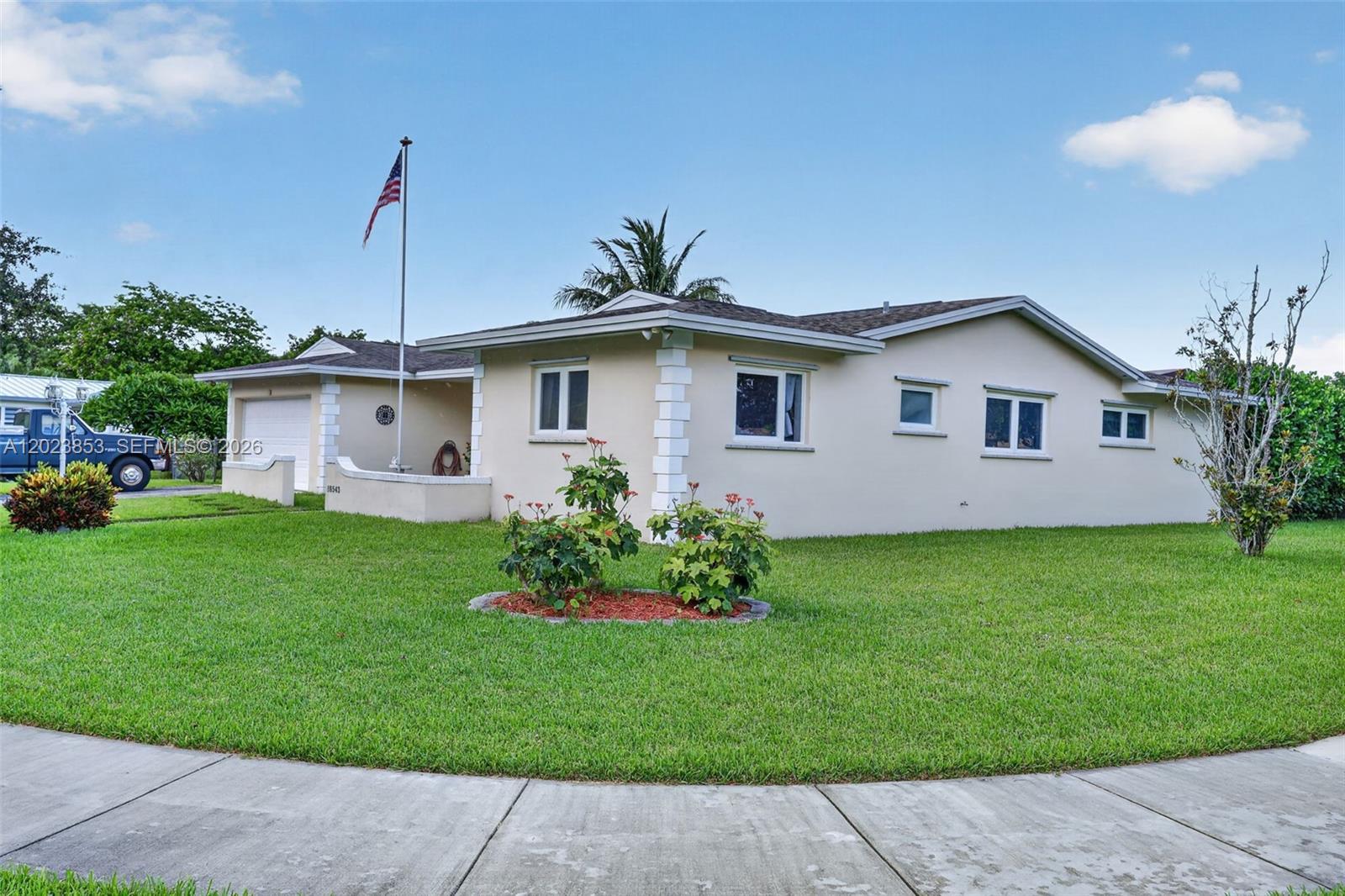 18543 SW 91st Ave, Cutler Bay FL 33157