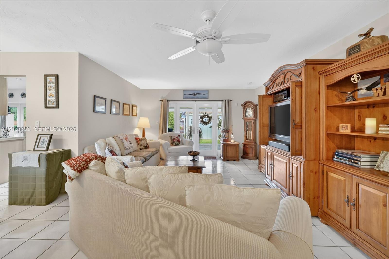 18543 SW 91st Ave, Cutler Bay FL 33157 photo 5