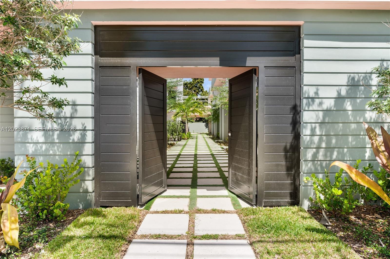 721 SW 11th Street, Miami FL 33129 photo 2