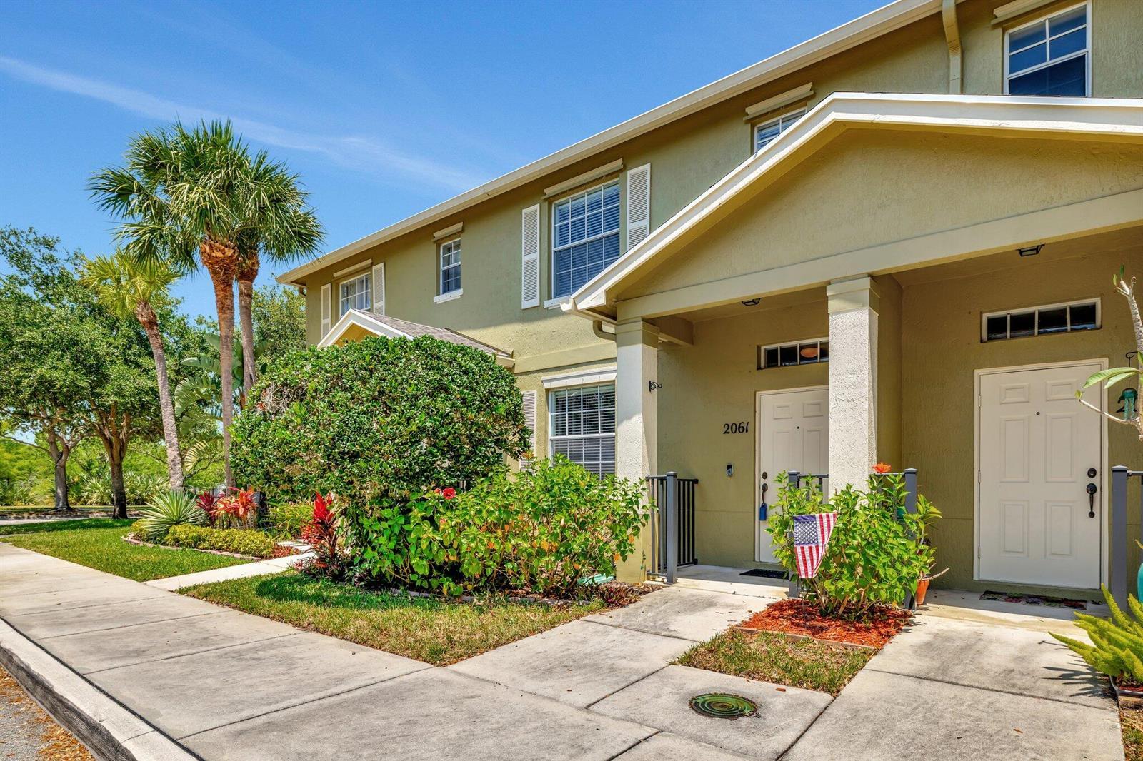 2061 SE Glen Ridge Drive, Port St. Lucie FL 34952 photo 2