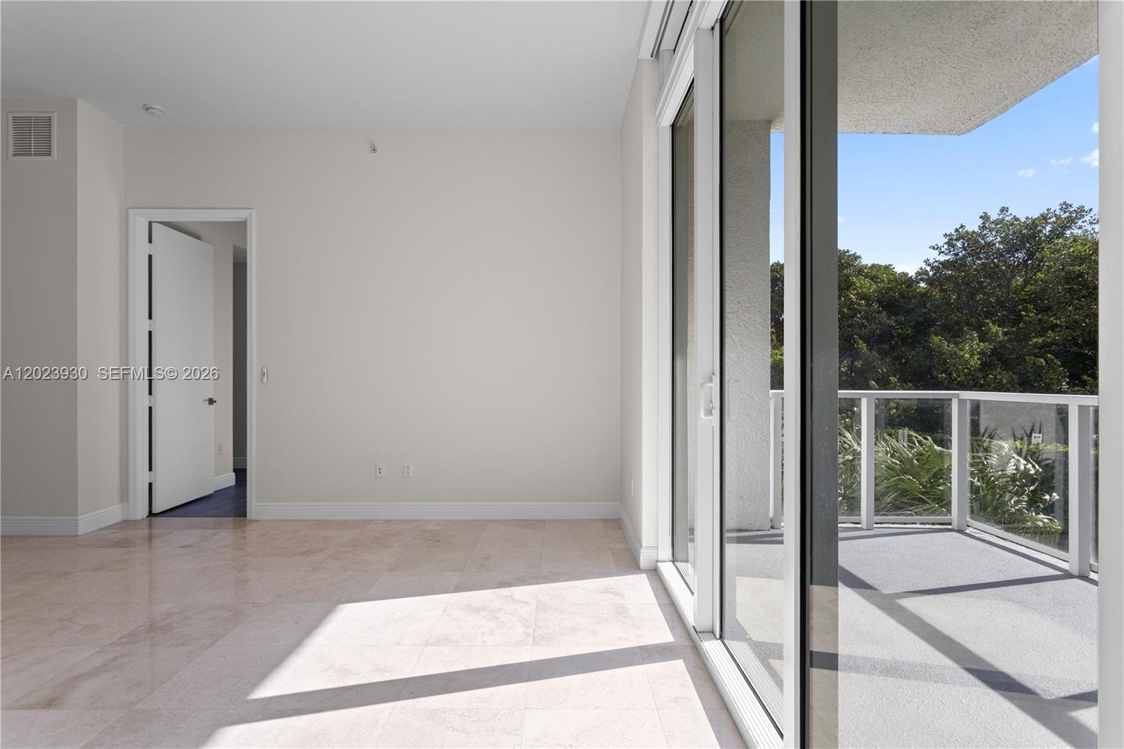 15051 Royal Oaks Ln # 101, North Miami FL 33181 photo 5