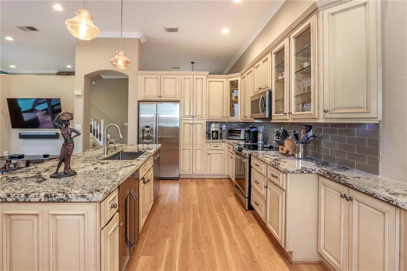 1115 Linden Street, Hollywood FL 33019 photo 2