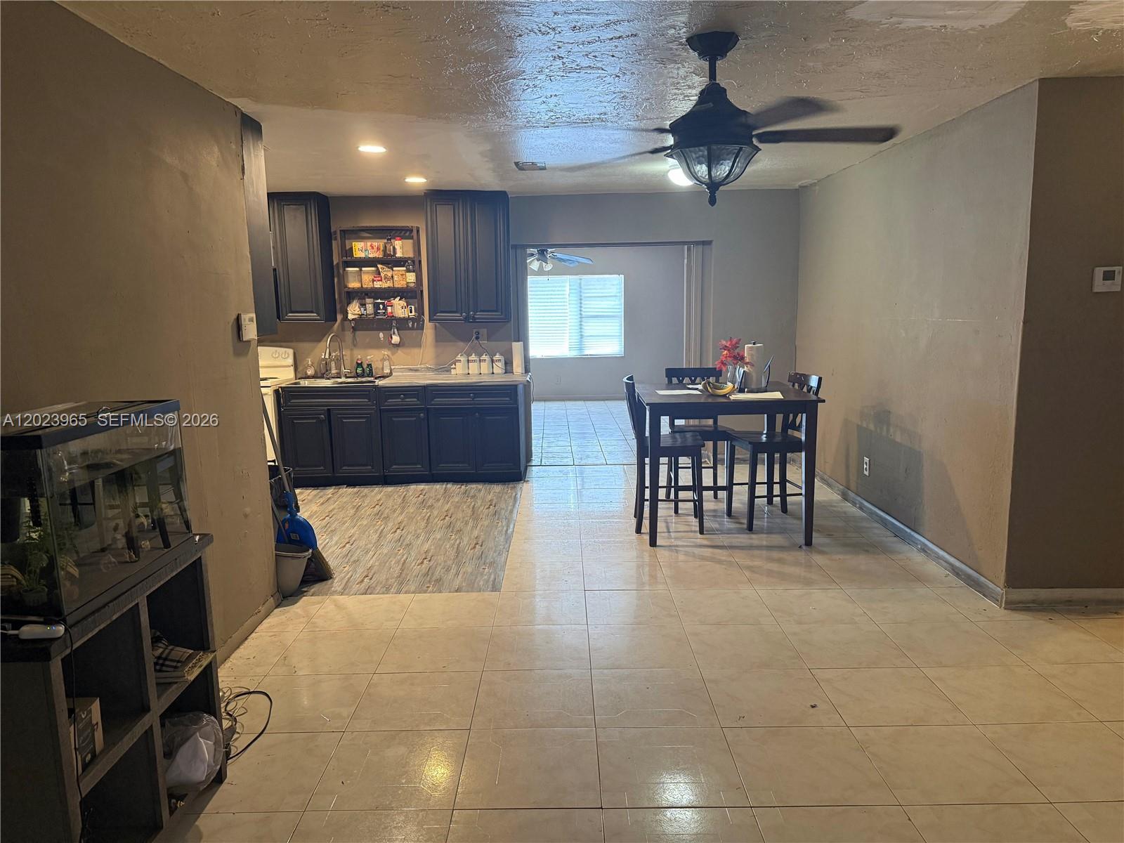 2490 NW 12th Ct, Pompano Beach FL 33069 photo 3