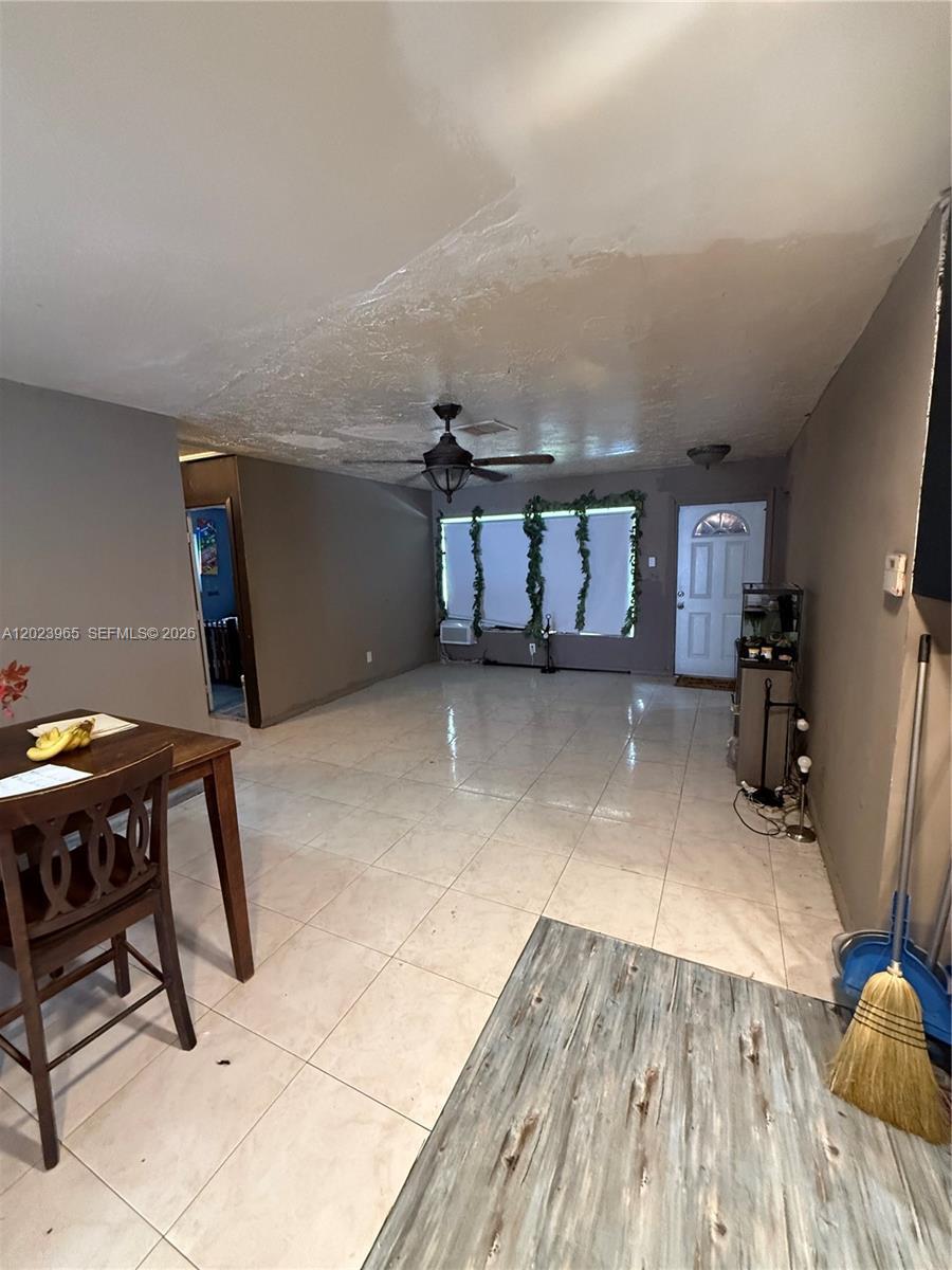 2490 NW 12th Ct, Pompano Beach FL 33069 photo 5