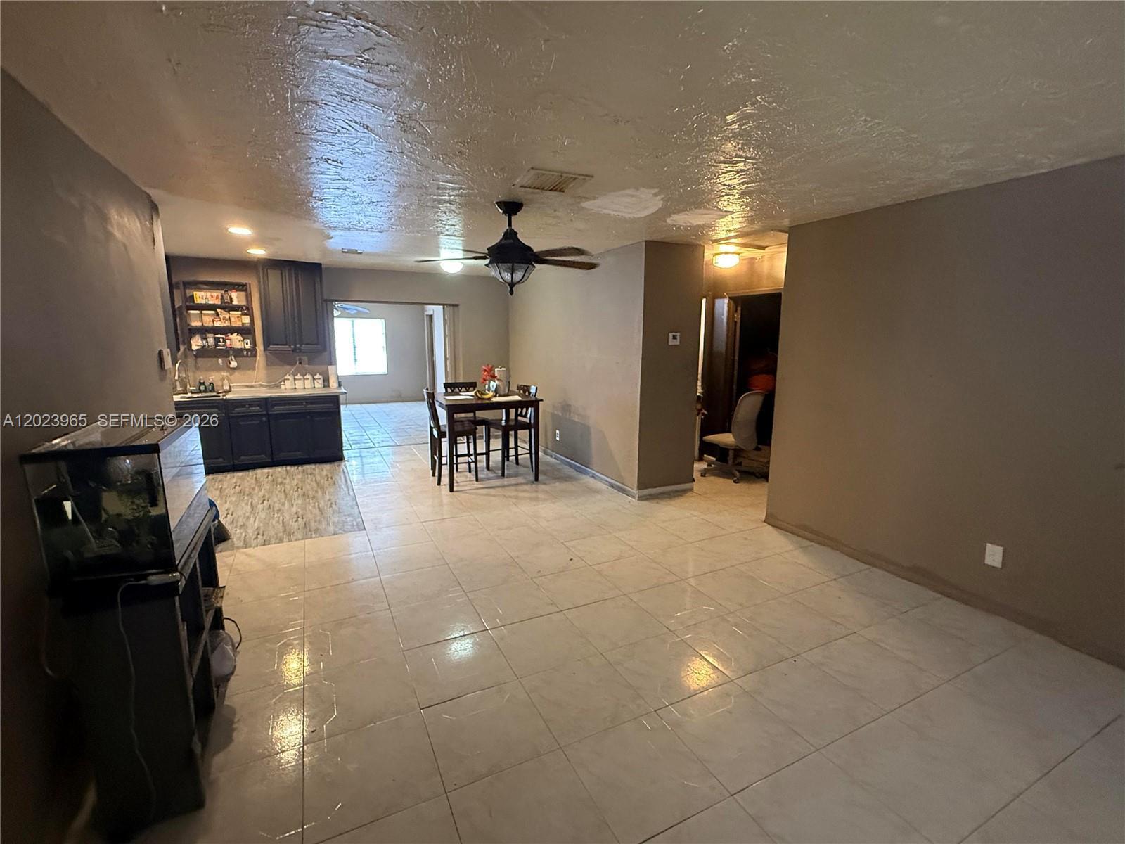 2490 NW 12th Ct, Pompano Beach FL 33069 photo 4