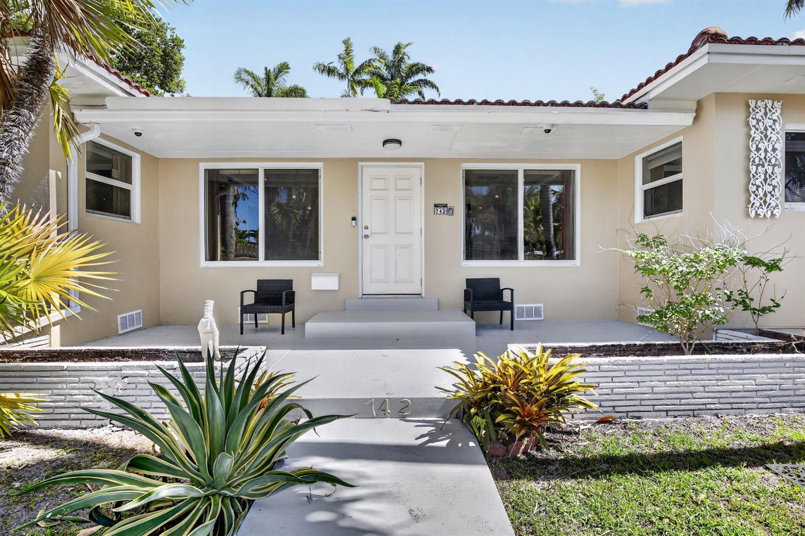 742 Hollywood Boulevard, Hollywood FL 33019 photo 4