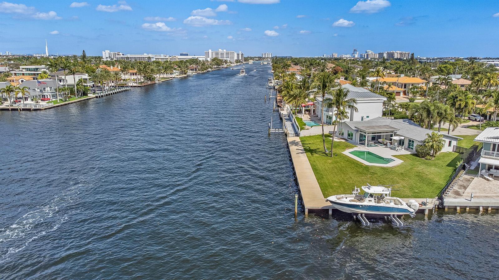 35 Castle Harbor Isle Drive, Fort Lauderdale FL 33308 photo 2