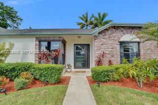 1020 SW 124th Way, Davie FL 33325 photo 3