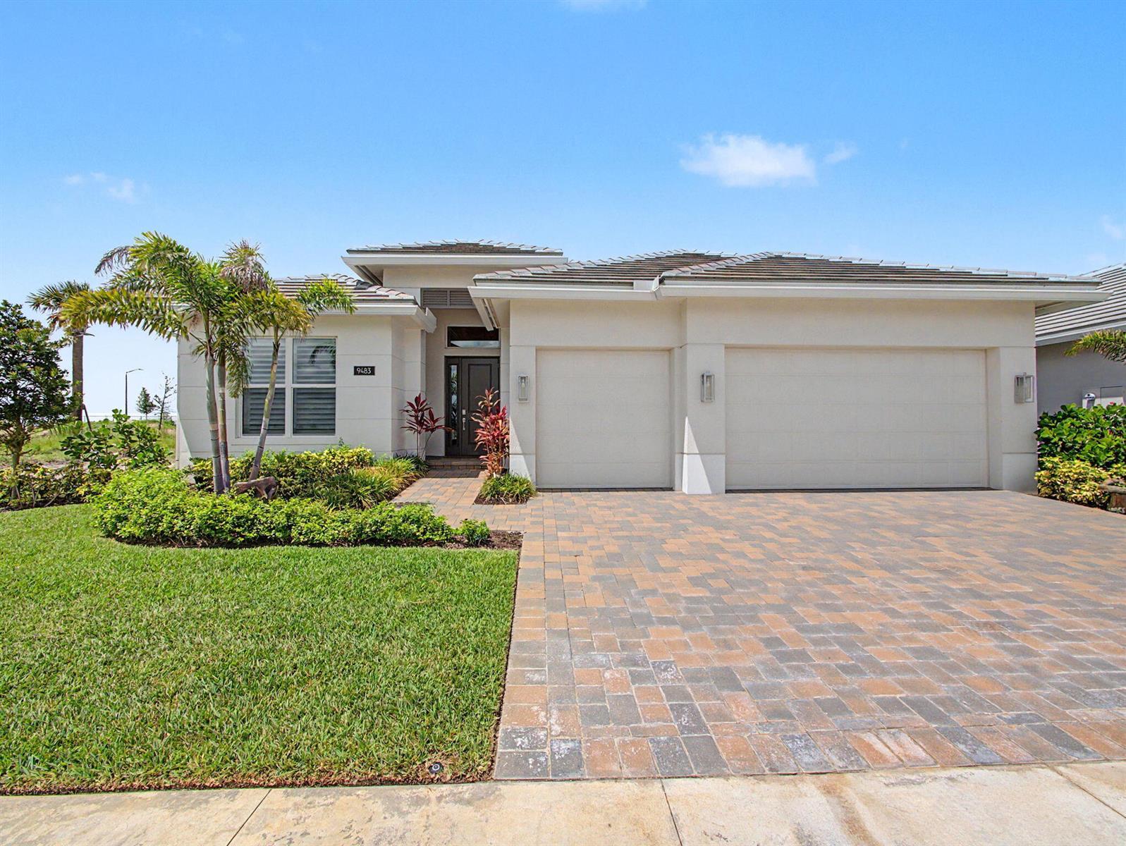 9483 SW Pinnacle Place N, Port St. Lucie FL 34987 photo 2
