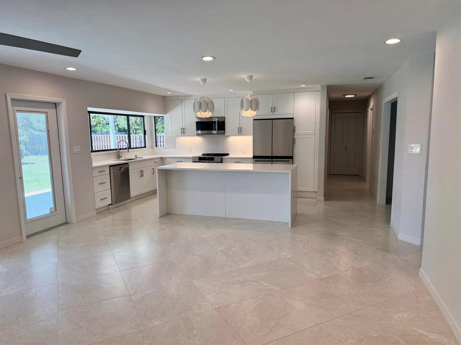 5883 Set-n-sun Place, Jupiter FL 33458 photo 3