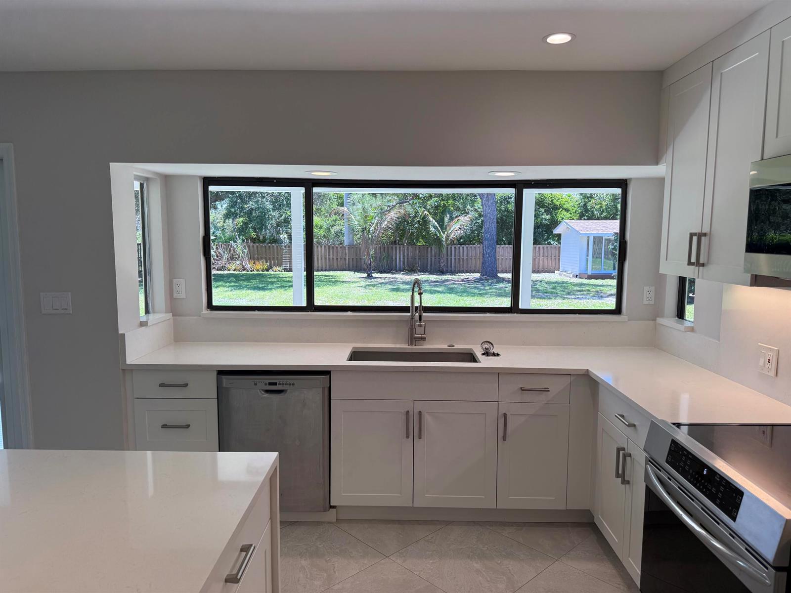 5883 Set-n-sun Place, Jupiter FL 33458